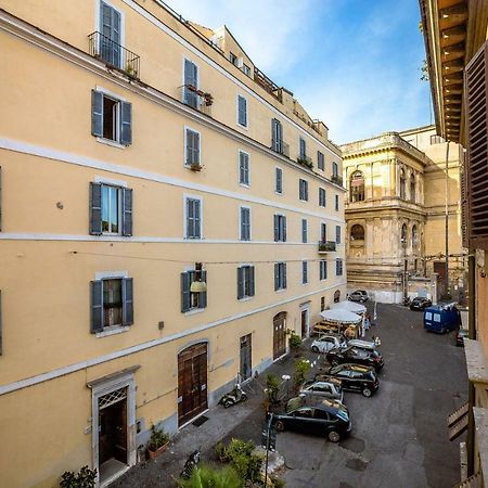 Apartamento In Front Of Coliseum Roma Exterior foto