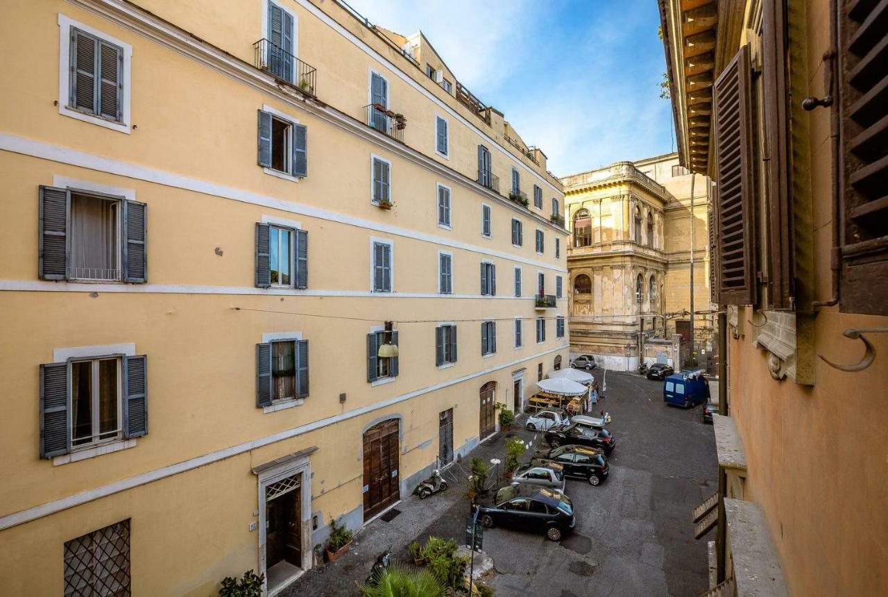 Apartamento In Front Of Coliseum Roma Exterior foto